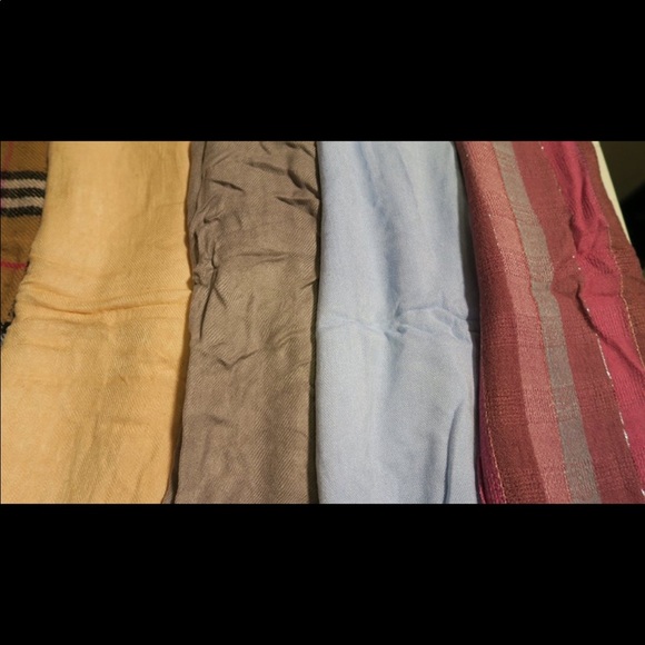 LOT of various scarves - Picture 3 of 3